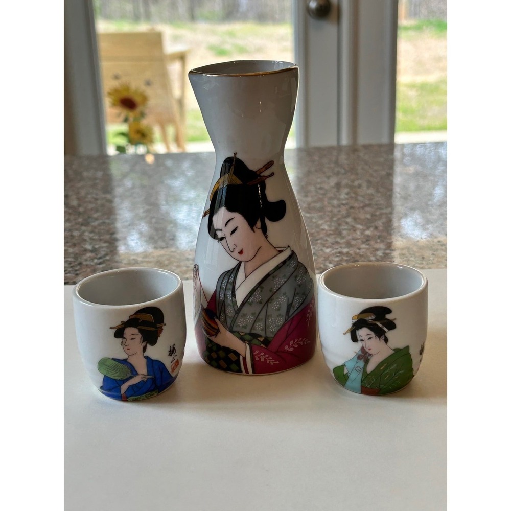 Vintage Japanese Sake Rice Wine Tea Cup & Decanter set W/ Beautiful Geisha Girl